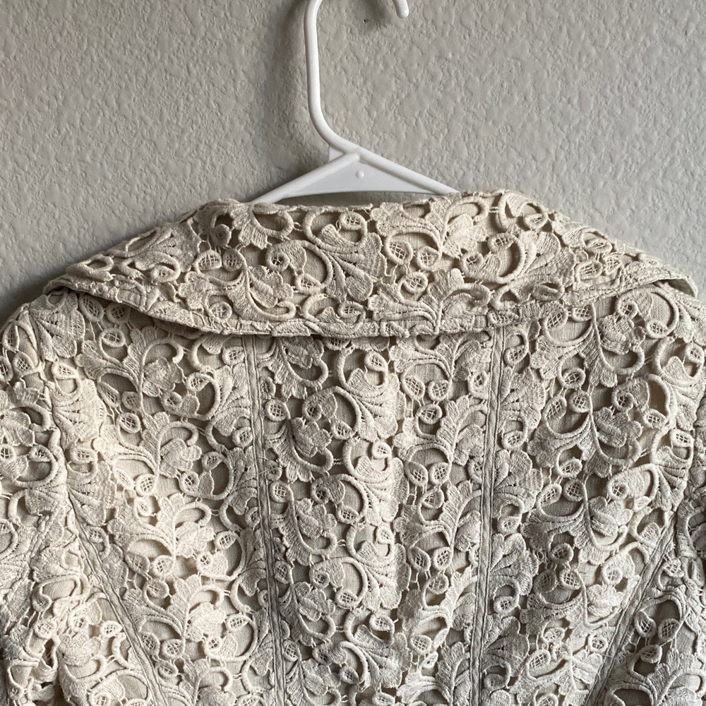 Women’s Kay Unger Cream Lace Blazer - Picture 11 of 16